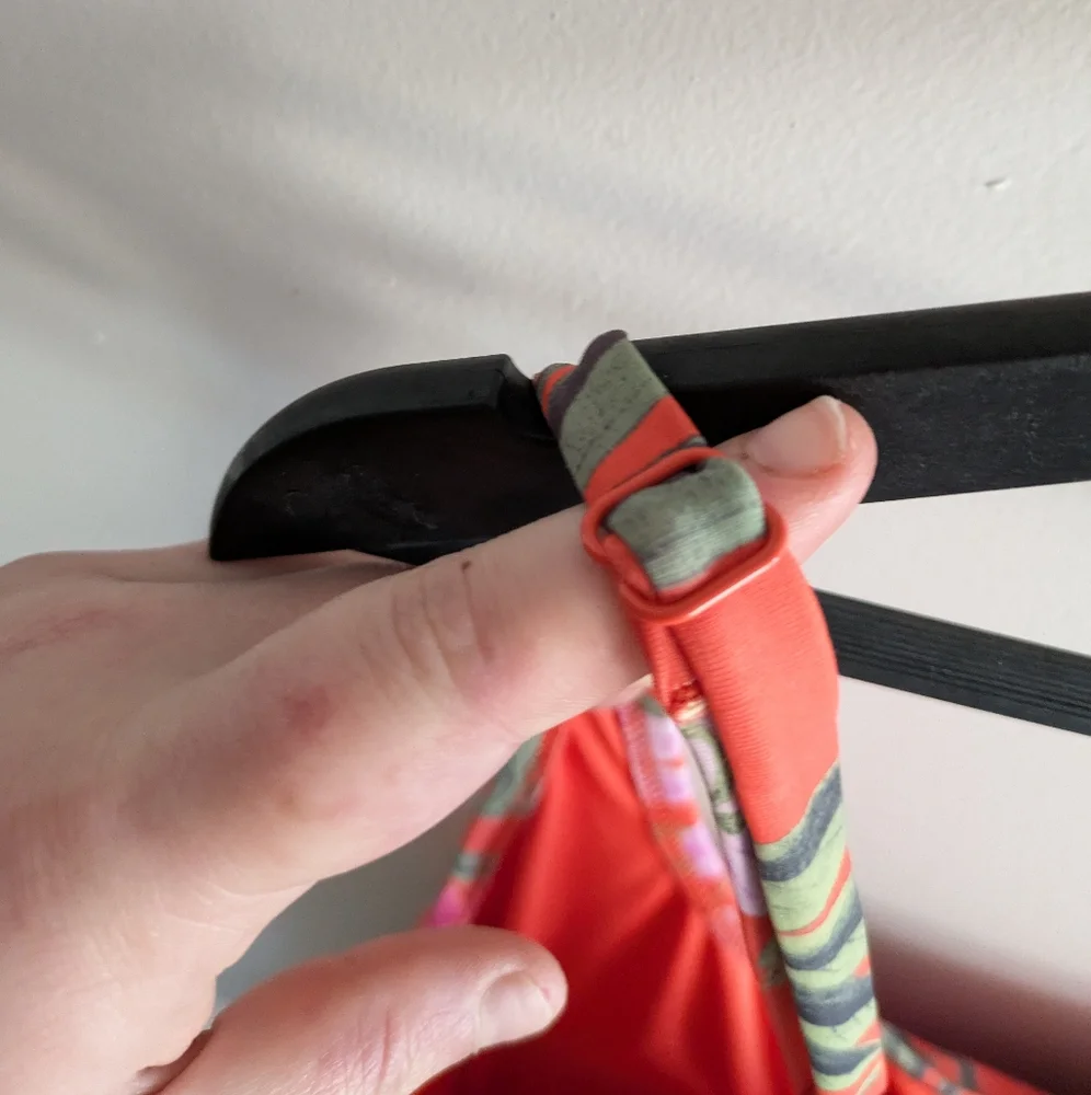 Old Navy Coral Orange Tropical Floral Print One Piece Swimsuit Size 3X - Picture 8 of 8